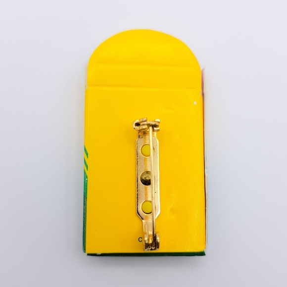 Vintage Crayola Crayons Brooch Pin - Picture 3 of 4